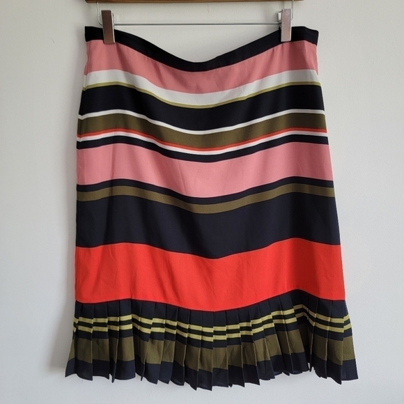 Ann Taylor stripped pleated skirt sz 12 - Picture 2 of 10